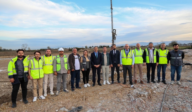 Başkan Yusuf Alemdar, Karakamış’ta spor salonu çalışmalarını inceledi  Şehrin spor geleceğine modern dokunuş: Projede işlemler hız kazandı