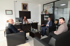 BAŞKAN ŞENOL DİNÇ İL HALK KÜTÜPHANESİ’NE ZİYARET ETTİ (4)