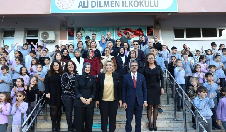 BAŞKAN ŞENOL DİNÇ ÖĞRETMENLER GÜNÜNÜ KUTLADI