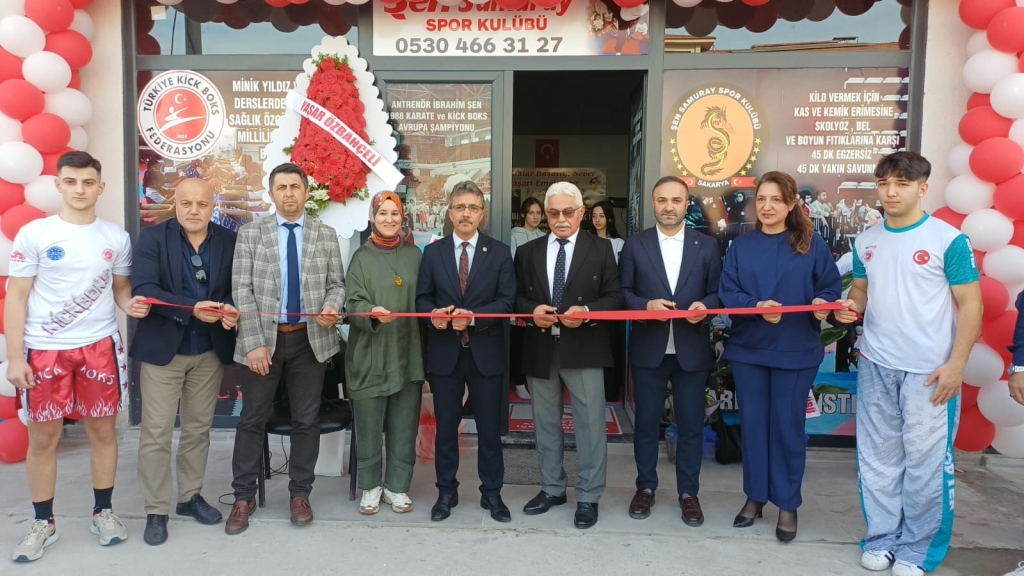 Kick Box'un ustası İbrahim Şen; “Gençlerimizi bataklıktan kurtarmak için çalışıyoruz” 2 Kick Box'un ustası İbrahim Şen; “Gençlerimizi bataklıktan kurtarmak için çalışıyoruz”