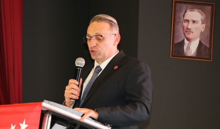 Saadet Partisi Adapazarı İlçe Başkanı Aytaç ÇAKIROĞLU, 24 Kasım Öğretmenler Günü sebebiyle bir mesaj yayımladı.