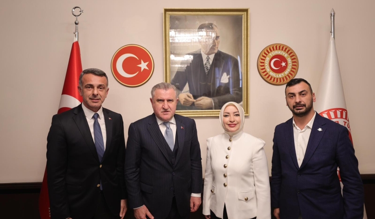 Sakarya’nın Sultanları Ankara’da Gündem Oldu!  Gençlik ve Spor Bakanı Osman Aşkın Bak’a Ziyaret