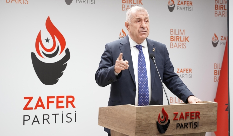 Ümit Özdağ Ahmet Davutoğlu’nun iftiralarına yanıt verdi