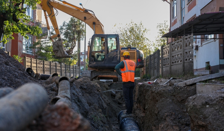 Güllük Mahallesi’nin altyapısı yoğun yağışlara karşı güvenli hale geliyor