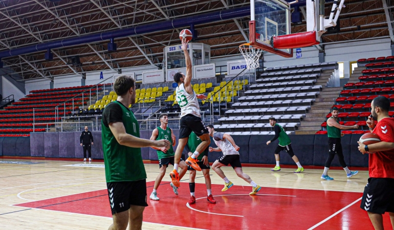 Namağlup Büyükşehir Keçiören’i ağırlıyor