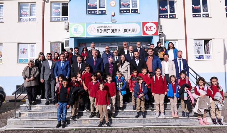 Erdoğan ve Çelik’ten Öğretmenler Günü’nde Anlamlı Ziyaret