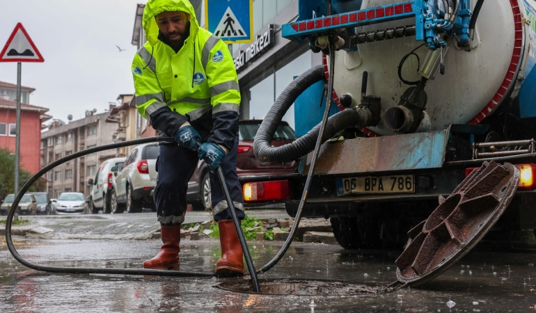 SASKİ’den yoğun yağışa hızlı müdahale