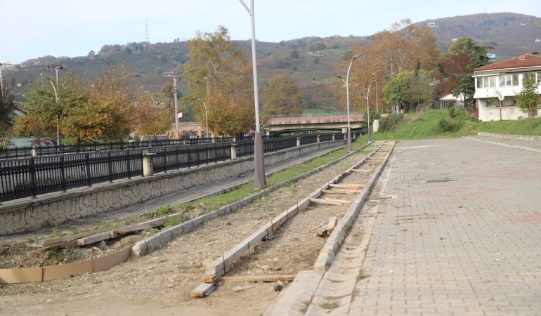 HENDEK’TE EKİPLERİN SAHA MESAİSİ SÜRÜYOR