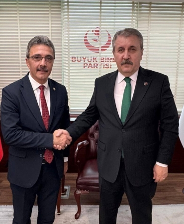 thumbnail_BAŞKAN ŞENOL DİNÇ GENEL BAŞKAN DESTİCİ’Yİ ZİYARET ETTİ (1)