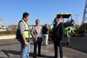 thumbnail_ERENLER’DE ASFALT ÇALIŞMALARI TÜM HIZIYLA SÜRÜYOR (1)