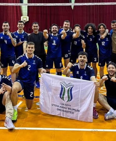 SUBÜ’den voleybolda çifte birincilik