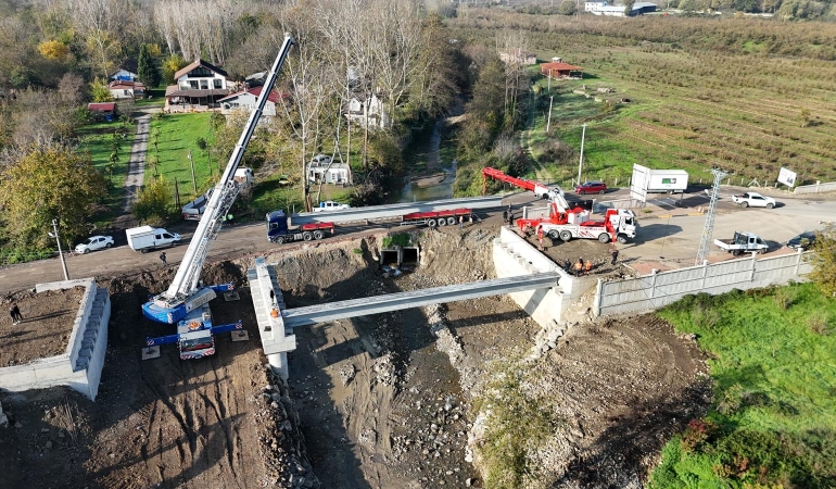 Karapürçek ulaşımına güç katacak Mesudiye Köprüsü’ne adım adım
