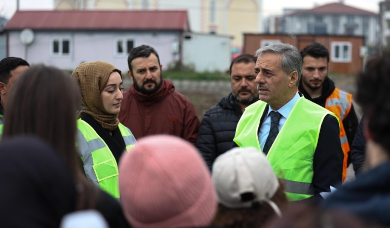 Başkan Alemdar, Peyzaj Mimarlığı öğrencileriyle inceledi:  “Sürdürülebilir İklim Park şehrin yeni açık hava laboratuvarı olacak”