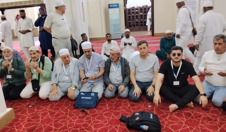 Umre dönüşü şükür mevlidi Çaybaşı Fuadiye’de okundu