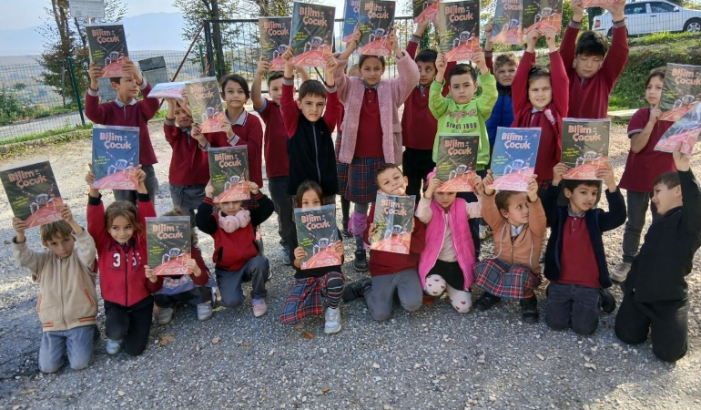 Bilimin renkli dünyasına adım attılar