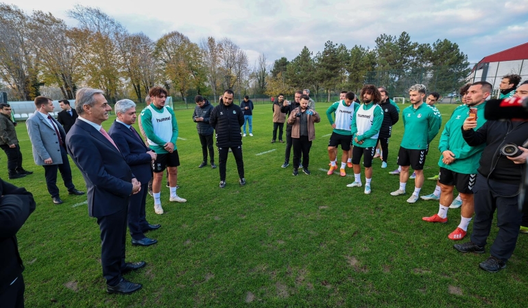 Hep birlikte Sakaryaspor’un yanında olmaya devam edeceğiz