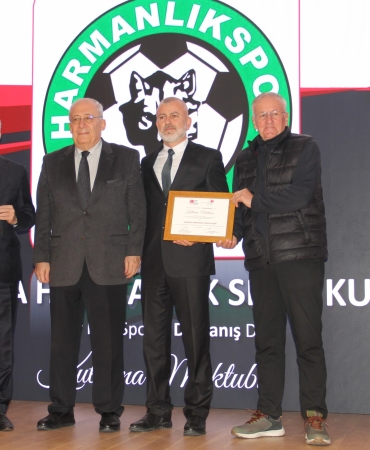 Fair Flay ödülünü İsmail Yağlar, Yaşar Şanlı, Tevfik Tetik birlikte aldılar