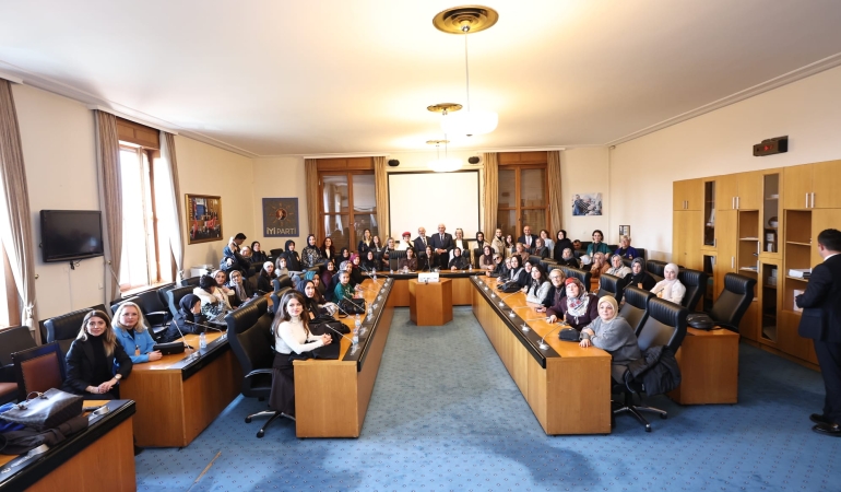 İYİ Parti Sakarya Teşkilatı 400 kişi ile genel başkanı ziyaret etti