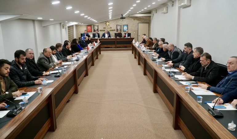 AK Parti Sakarya Teşkilatı’nda Değerlendirme Toplantıları Yapıldı
