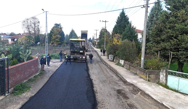 KAYALAR REŞİTBEY’DE YOLLAR YENİLENİYOR