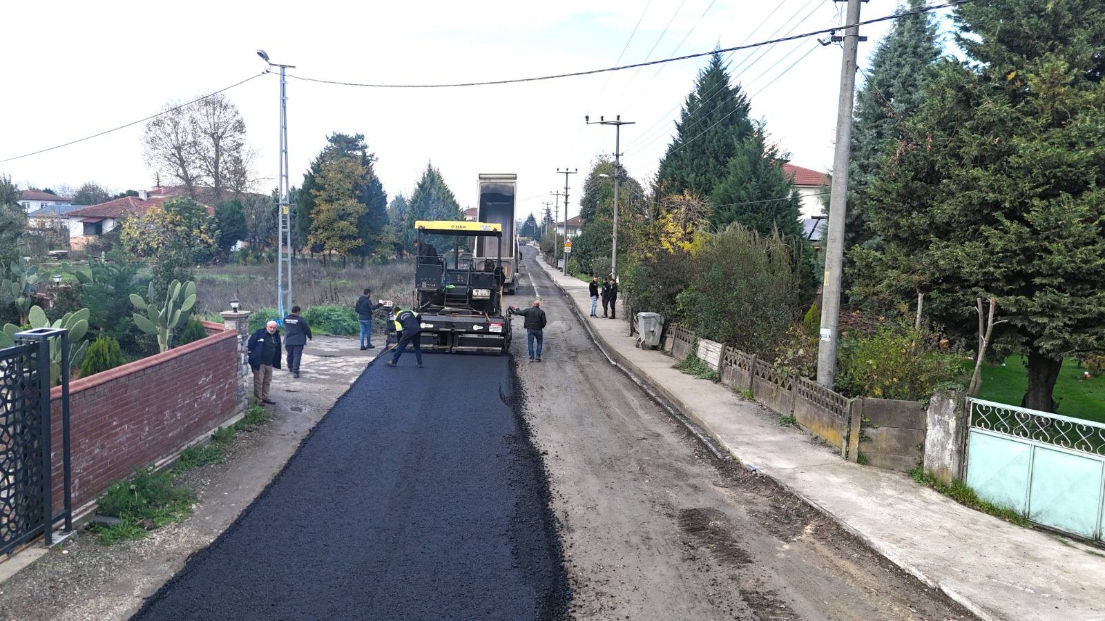 KAYALAR REŞİTBEY’DE YOLLAR YENİLENİYOR (1)
