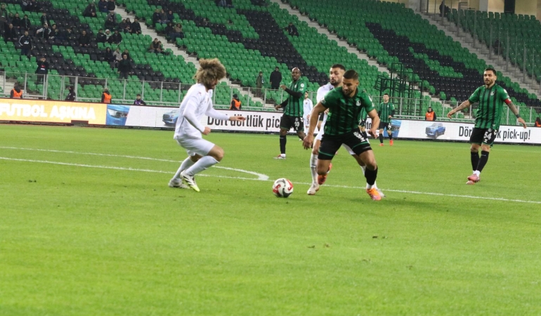 Sakaryaspor’dan 5 Maç Sonra Rahat Nefes: Hatayspor’u 3-0 Mağlup Etti