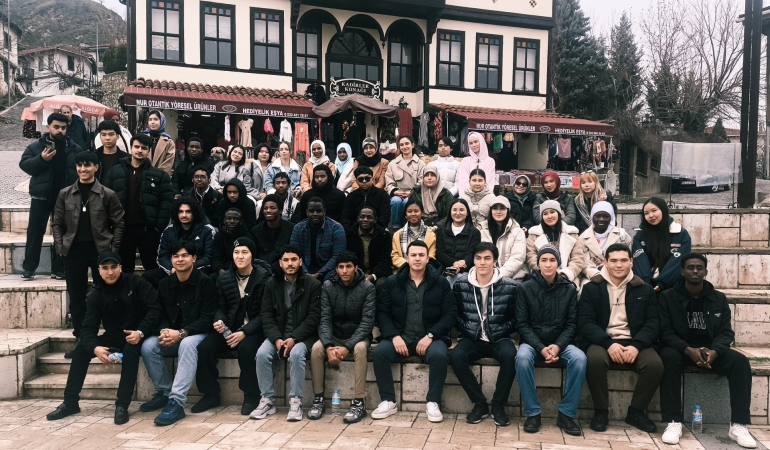 Öğrenciler tarihi ve doğal mekanları keşfetti