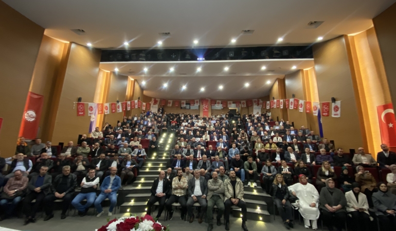 MHP SAKARYA İL TEŞKİLATI’NDAN ‘GÖVDE GÖSTERİSİ’ GİBİ TOPLANTI