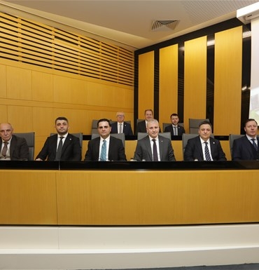 0e118937a60e4daab100bff260a136ed2cd07baf92c142b9aa89bd639552a65b