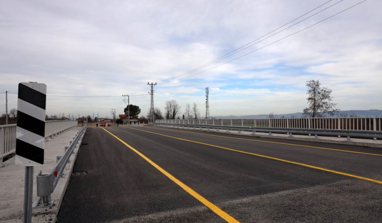 Karapürçek Mesudiye Köprüsü yenilenen yüzüyle hizmete başladı