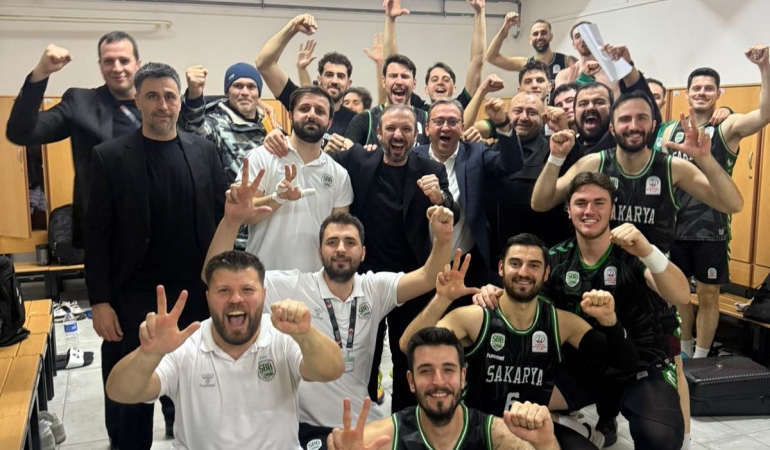 Namağlup Büyükşehir İzmir’den de galip döndü: 13’te 13