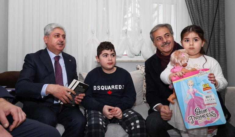 Vali Doğan ve Başkan Alemdar’dan anlamlı ziyaret: “Harun’un nefesine hep birlikte umut olalım”