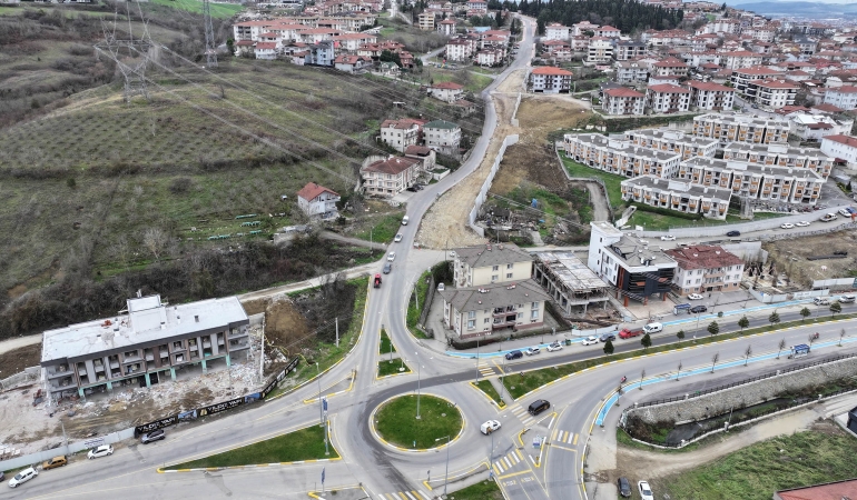 Büyükşehir, Serdivan 32. Sokak’ta yeni arteri adım adım tamamlıyor