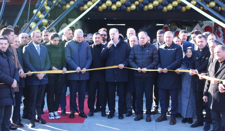 Berke Auto Premium Car Sakarya’da kapılarını açtı