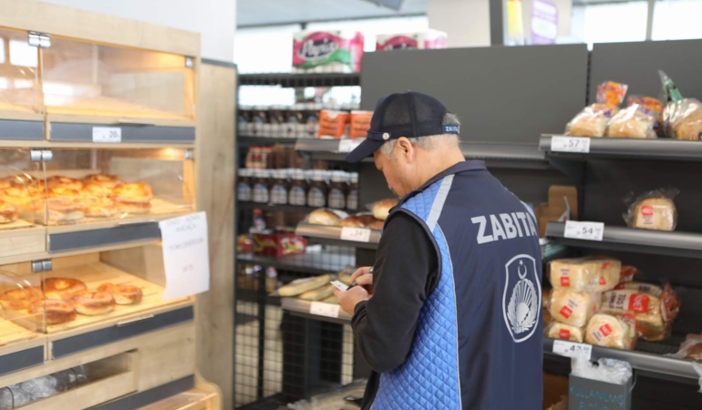 Arifiye Zabıtasından Ramazan Öncesi Marketlere Sıkı Denetim