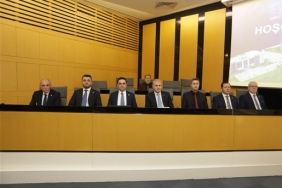 4c9dcc5eb9204761ab765a05d1828f37dbc7cec386fc4bd69c763c6bda995dd9