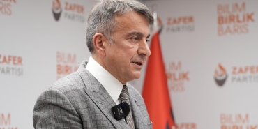 Azmi_Karamahmutoğlu