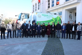 ERENLER BELEDİYESİ’NE YENİ YOL SÜPÜRME ARACI (1)