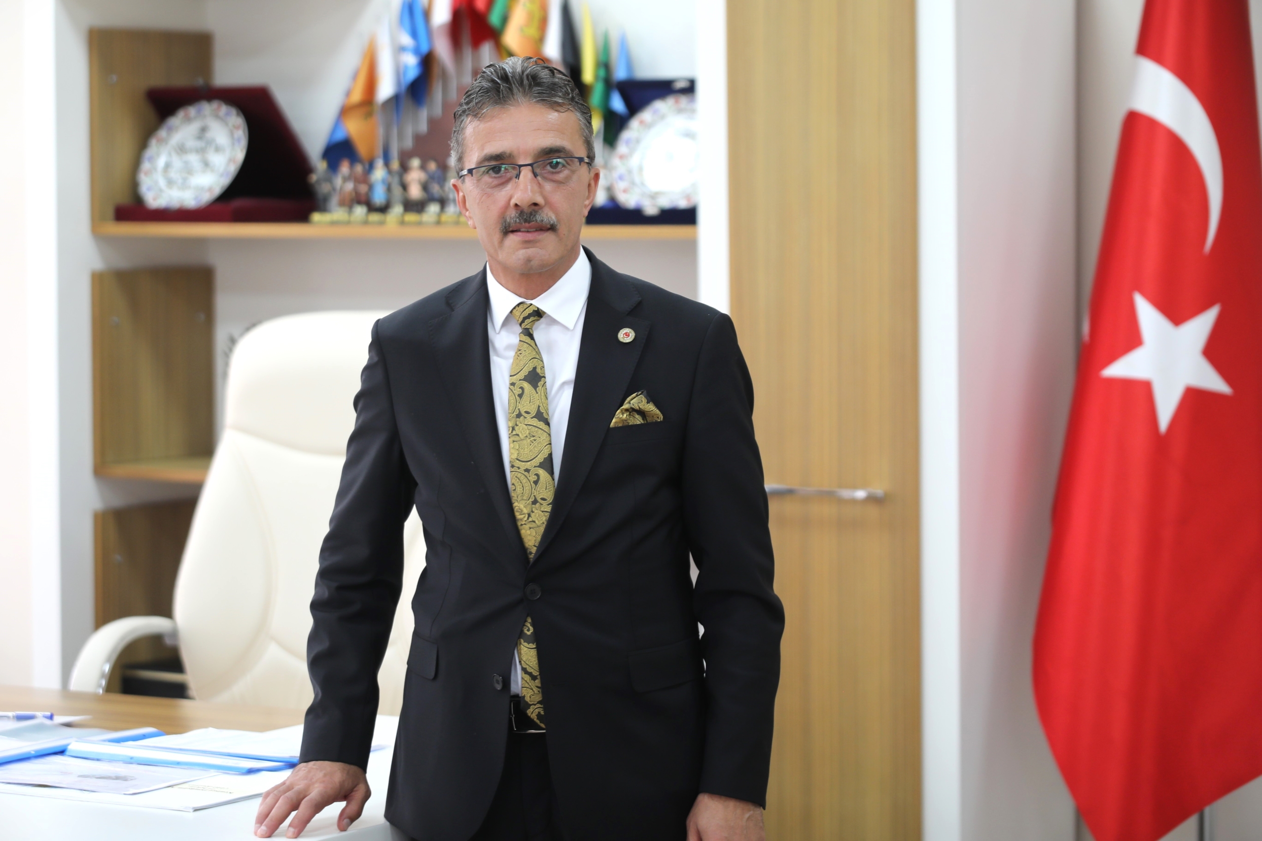 Erenler Belediye Başkanı Şenol Dinç