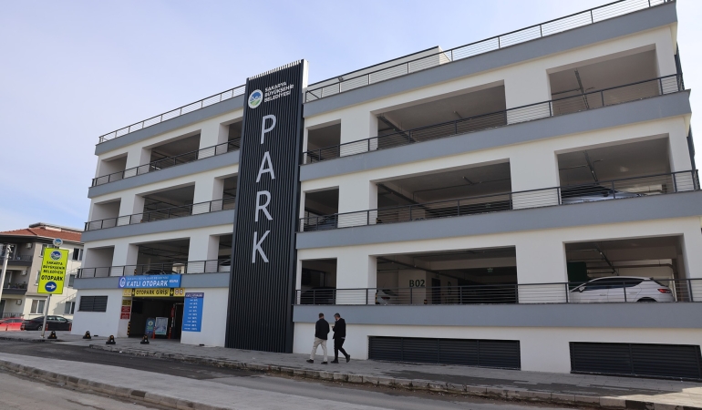 Hastaneler Kampüsü’ndeki kronik soruna ‘Katlı Otopark