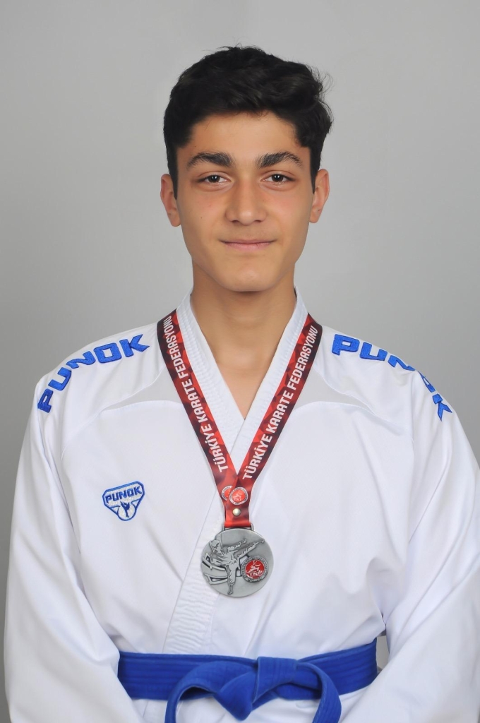 Ekizoğlu ve Akbulut Final bileti aldı.