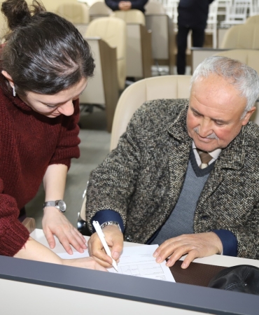 c5ecc97b-d5e8-40a7-8918-dc18626ffd53