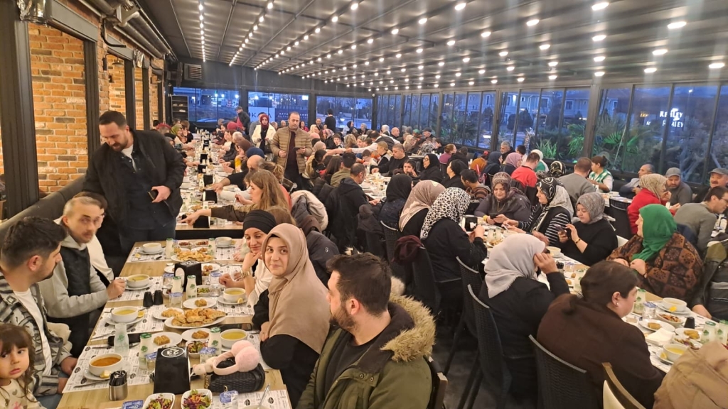 Sakarya Engelliler Birlik Federasyonu’ndan Anlamlı İftar Programı 4 Sakarya Engelliler Birlik Federasyonu’ndan Anlamlı İftar Programı