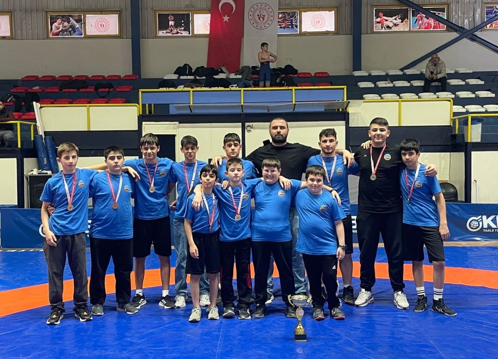 Serdivan Belediyesi Spor Kulübü’nden Çifte Zafer