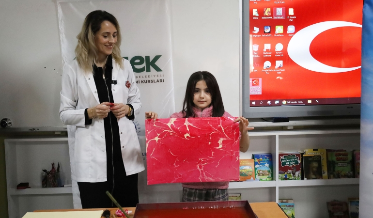 Büyükşehir, öğrencilerle milli marşı andı