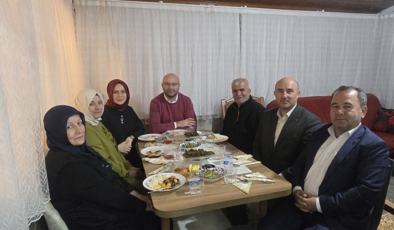 MHP İl Başkanı Oğuz Alkaş’tan Adapazarı’nda Anlamlı Ramazan Mesaisi: Şehit Emanetinden Dava Çınarlarına Vefa Ziyaretleri.  MHP SAKARYA İL BAŞKANI OĞUZ ALKAŞ: