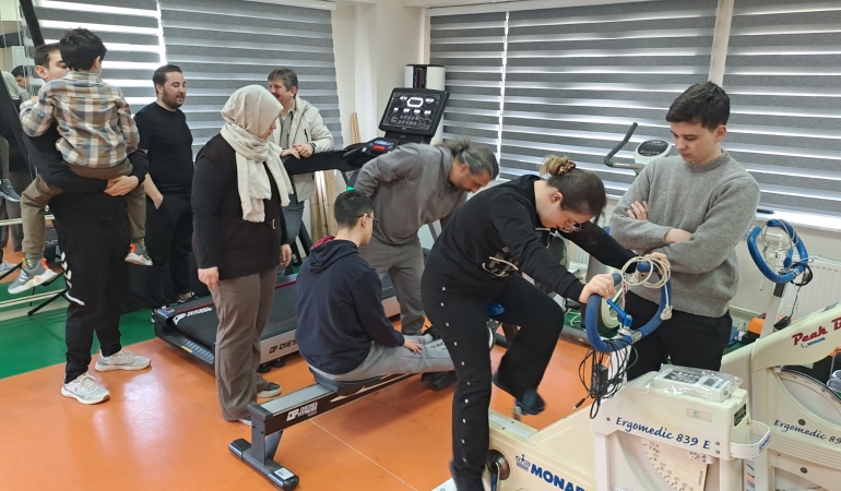 Otizmli Çocuklara SUBÜ’de Bilimsel Destek: Egzersiz ve Atla Terapi Umut Oluyor