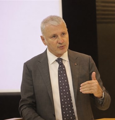 be72829d9d274de092230b6d583a4da55879e37cf4574c6e955be56f368723e9