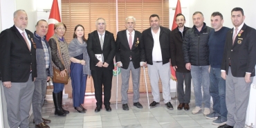 c6dfc436-40a7-4837-b027-44e800de515d