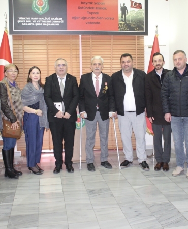 c6dfc436-40a7-4837-b027-44e800de515d